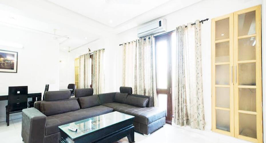 Olive Service Apartments Green Park, New Delhi 5